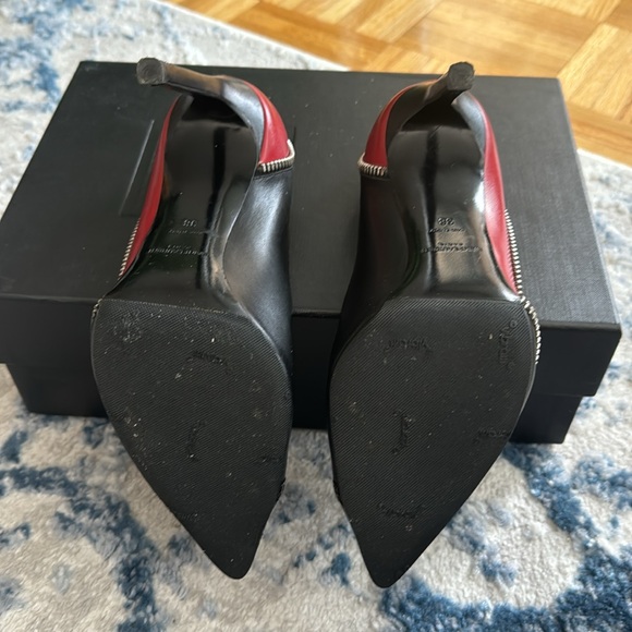 Saint Laurent Pointed Toe Pumps - Picture 8 of 9